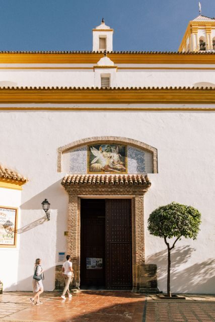 Discover Marbella's Old Town with five-star private tour - The viewpoint pass-by: catching the town’s shape