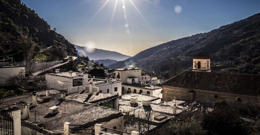 Discovering Las Alpujarras from Málaga - SemiPrivate - Soportújar and the Witches Village vibe: legend with real edges