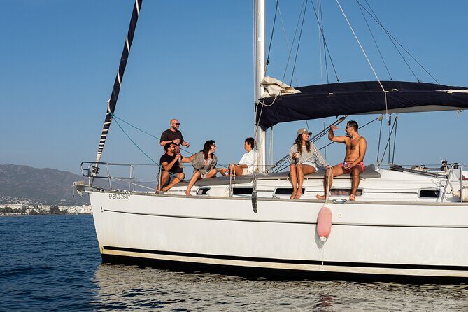 Exclusive private experience in luxury catamaran - Luxury Bali 4.0 setup: the boat that makes the day sail feel premium
