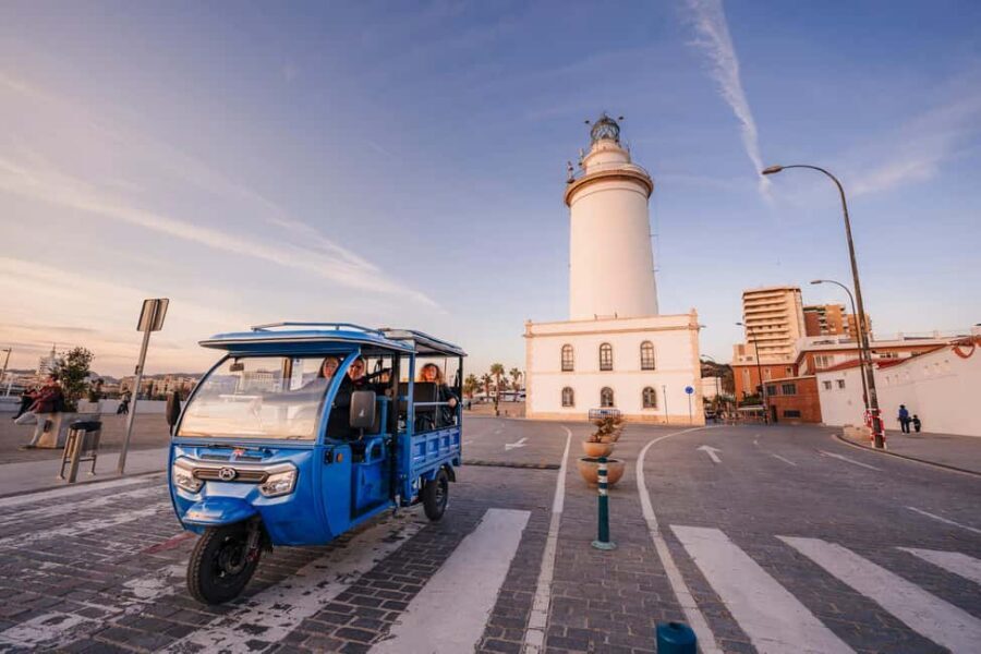 Express tuktuki tour in Malaga: Gibralfaro Viewpoint and Photography - Start Smart at Alegría Flamenco y Gastronomía (the easy meeting point)