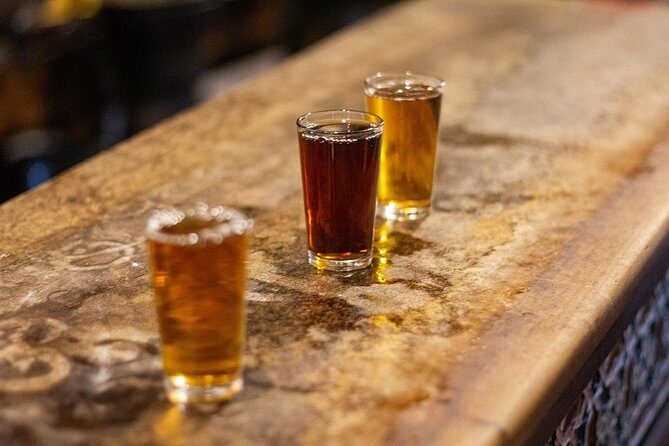 Flamenco, Tapas and Wine Tour: Best of Málaga in one Evening - Calle Carretería for Spanish Vermouth and Homemade Tapas