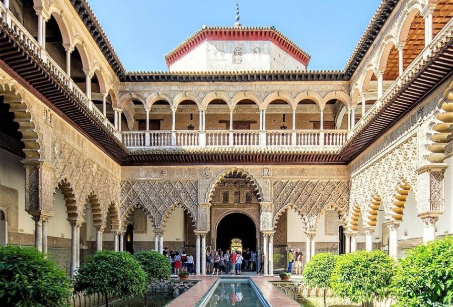 From Costa del Sol: Seville and Royal Alcázar Palace - Lunch, shopping, and the 1.5-hour breather in Seville