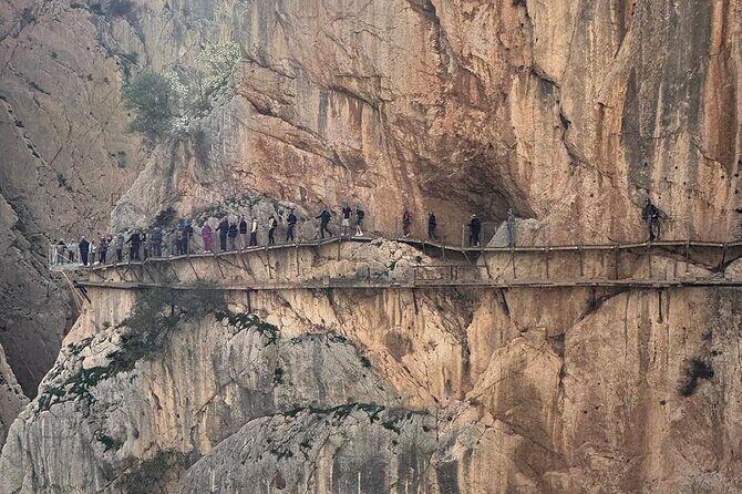 From Malaga: Caminito del Rey tour with Private Transportation - The drive-to-the-trail transfer: closest access drop-off