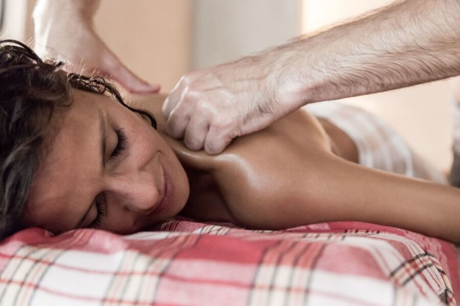 From Malaga: Hammam Bath, Kessa and Relaxing Massage Tour - Mint green tea lounge: the break that makes it feel complete