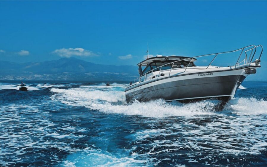 Fuengirola: Private Cruise on the Costa del Sol with Drinks - What you get onboard: drinks, gear, and the stuff to bring