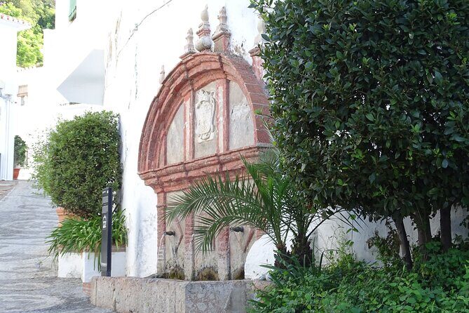 Guided Walking Tour of the Old Town of Frigiliana - English, Spanish, and Mixed Groups: What You Should Expect