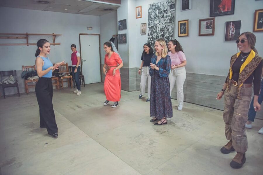 Málaga: Flamenco Class Experience - What you’ll learn in a one-hour flamenco master class