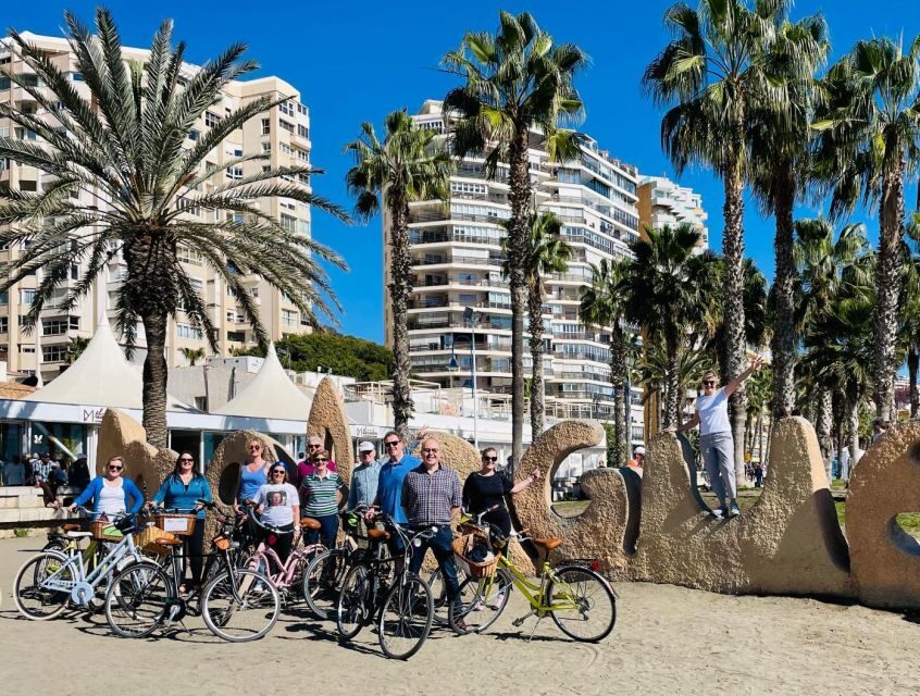 Malaga: Guided Bike Tour - El Palo and the ride to Plaza de Toros de la Maestranza