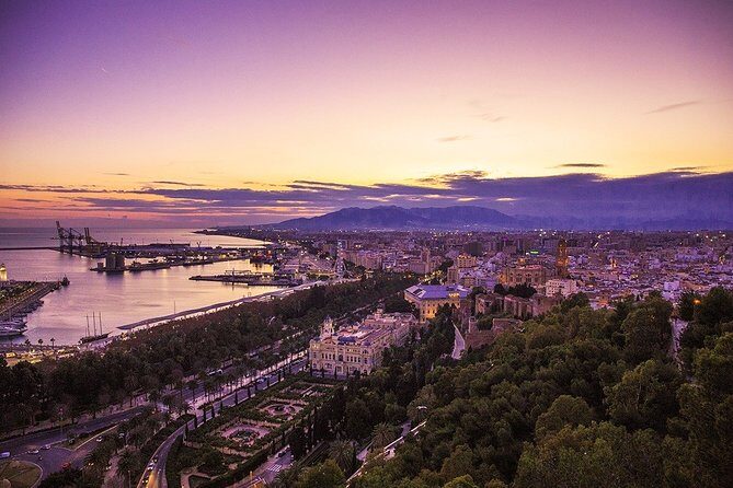 Malaga Highlights, Old Town & Viewpoints Walking Tour - Malaga Cathedral and the Roman Theatre connection you’ll actually remember