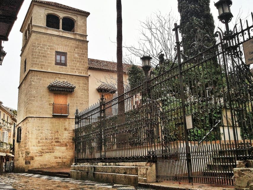 Malaga: long highlights tour with skip-line-tickets - Who should book (and who might not)