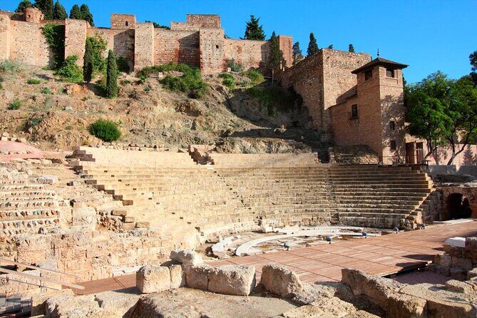 Málaga: Private Sightseeing Treasure Hunt - Key highlights you’ll feel right away