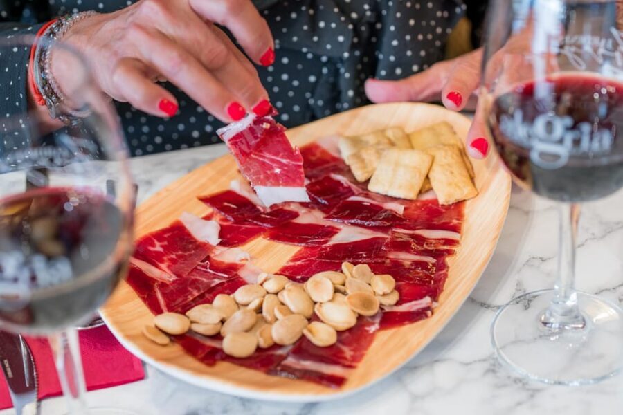 Malaga: Show and Food at Alegría Flamenco and Restaurant - What the flamenco show feels like (and what to watch for)