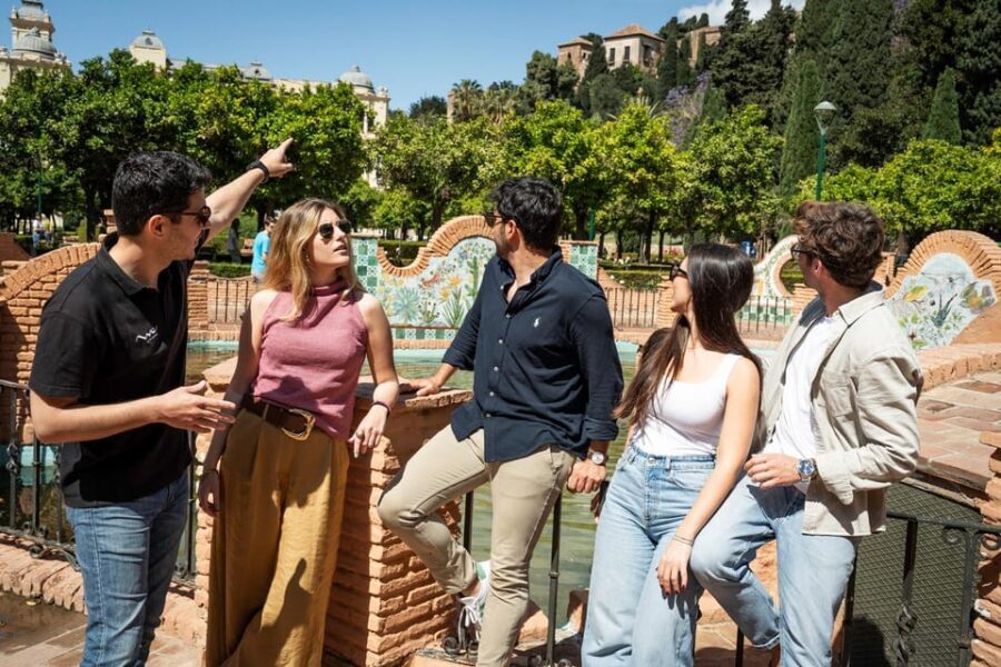 Málaga: Tapas, Wine & Rooftops Private Tour - Walking with landmarks: Cathedral views and the port’s modern edge