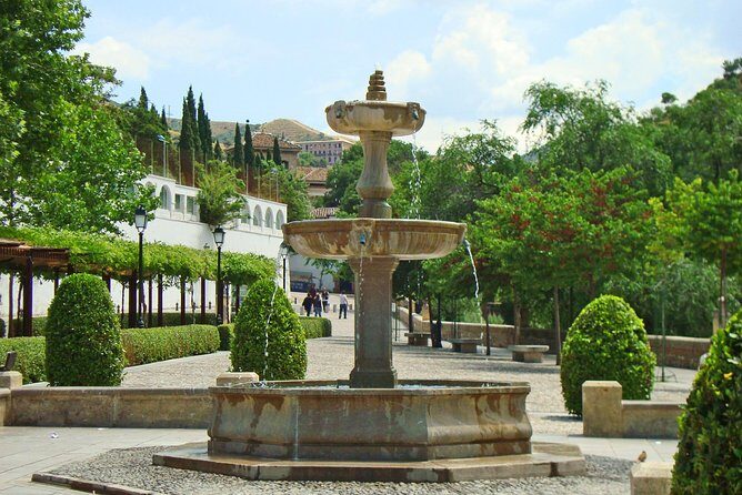 Malaga to Granada trip with Alhambra tickets included - The value behind a Malaga to Granada day plan