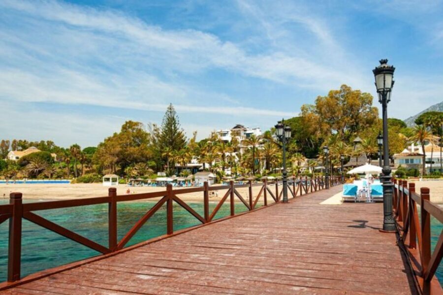 Marbella: Private Customizable Walking Tour with Guide - Old Town Strolls, a Park Moment, and the Promenade Views