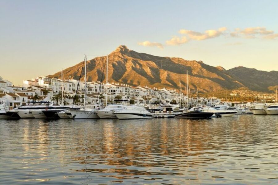 Marbella: Private Customizable Walking Tour with Guide - What the “Private” Part Means for Families and Couples