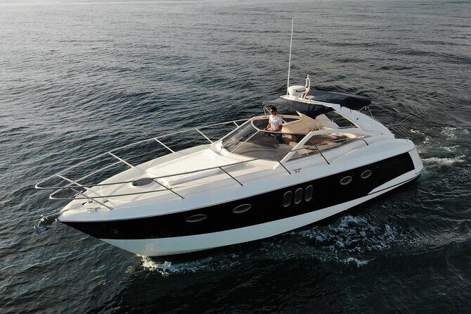 Private 4h Half-Day Luxury Boat Trip from Puerto Banus, Marbella - The service vibe: communication and a calm, attentive captain