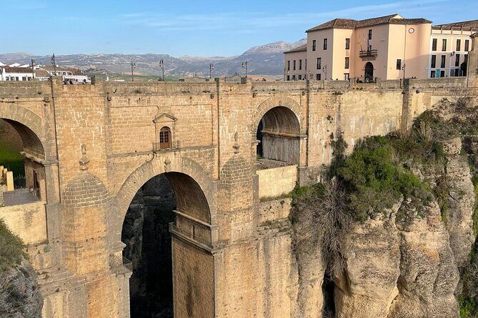 Private half-day tour of Ronda and the White Villages with native - Why this private Ronda and White Villages mix works