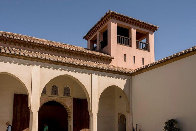 Private Walking Tour in Málaga - Plaza de la Marina: The Smart Starting Line by the Port