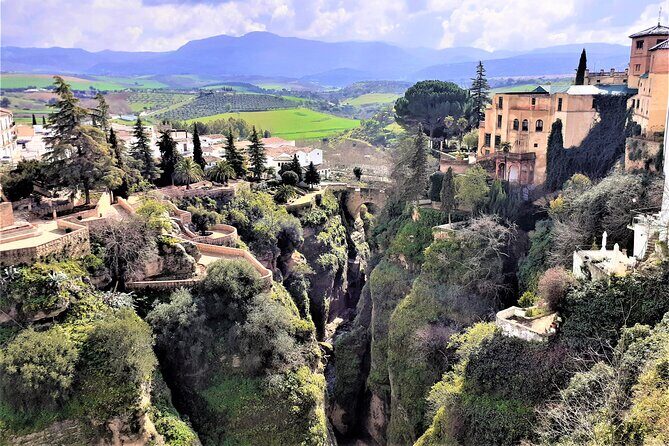 Ronda private walking tour by Tours in Malaga - A fast way to understand Ronda (without feeling rushed)