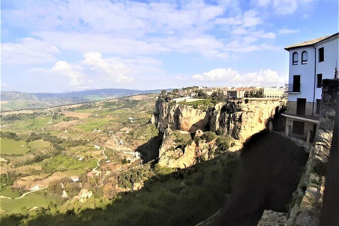 Ronda private walking tour by Tours in Malaga - Why private guide attention matters in Ronda