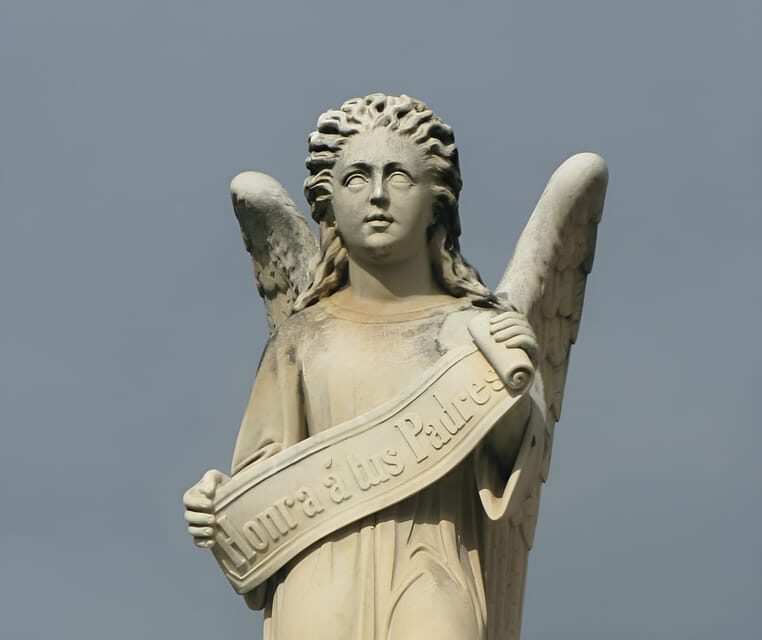 San Miguel Cemetery Tour of Malaga - The Human Side: What Makes the Guides Work