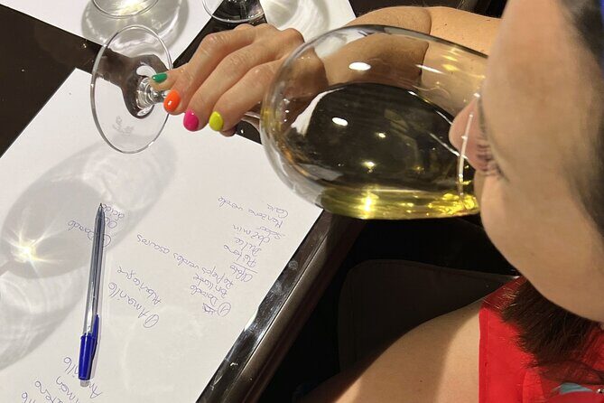Sensory Tasting to Discover Wine with the 5 Senses - Heard and Touched: Music and Texture Make It Feel Complete