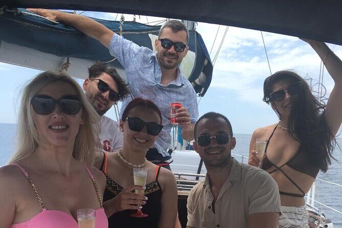 Shared Sailboat Experience Feel nature with dolphins - Key things I’d clock before you go