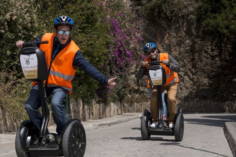 Tour to Gibralfaro - Gliding through Málaga’s parks and key city spots