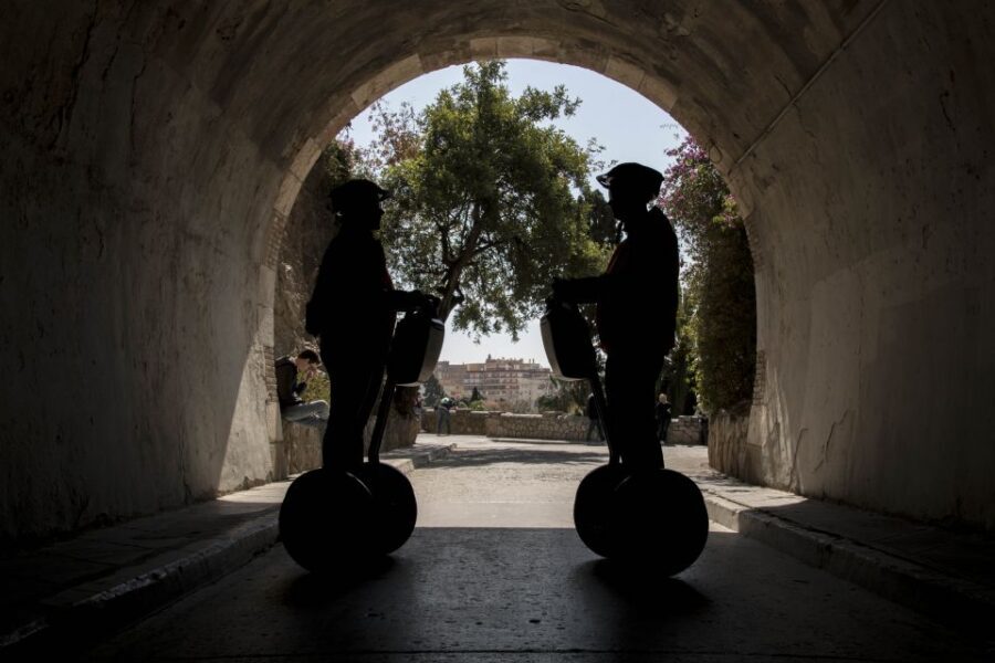 Tour to Gibralfaro - Alcazaba time: when the tour slows for real exploration
