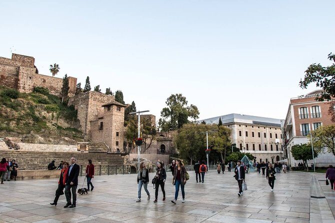 Walk through the old Malaga medina - The reconquest story from the Muslim perspective (11th–15th centuries)